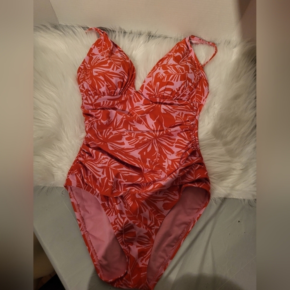 Ellen Tracy Red Floral One Piece Swimsuit - Picture 2 of 7